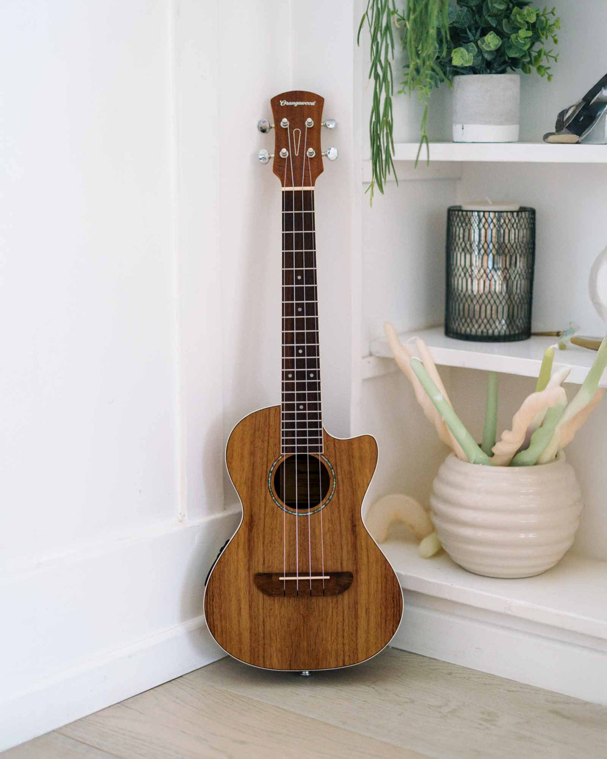 Juno tenor live ukulele